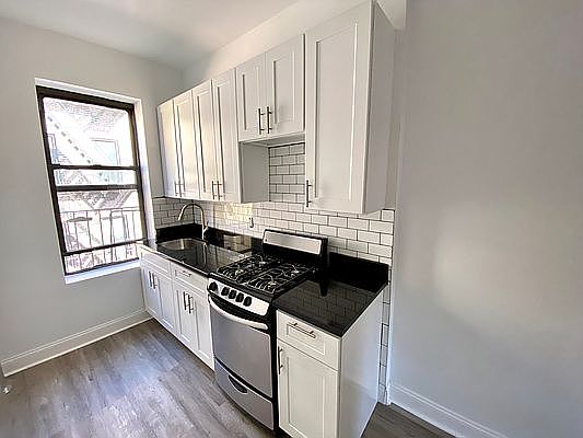 4th image of 28-21 33rd St #5D
