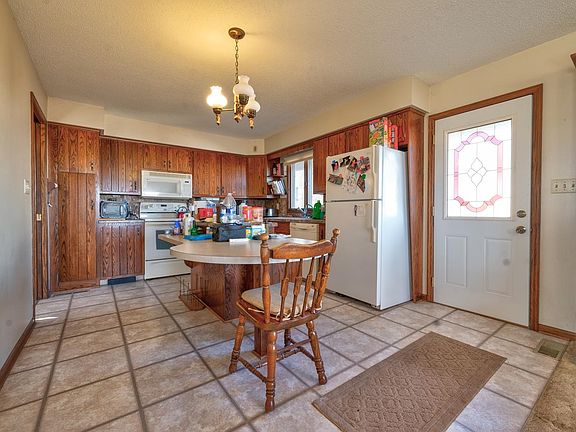 2nd image of 1320 200th St