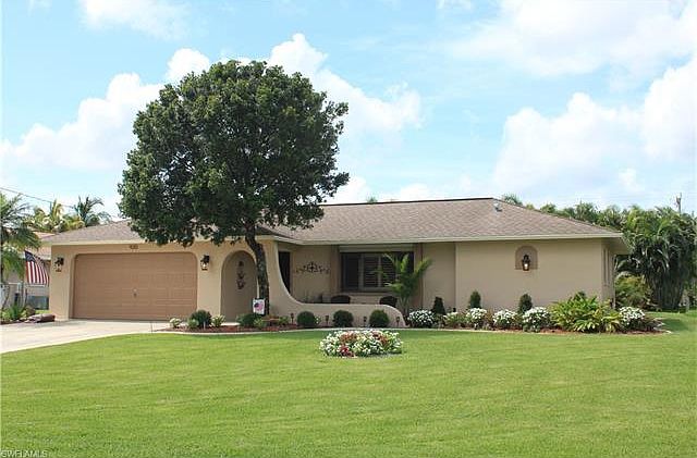 1st image of 920 SW 54th Ln