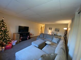 8149 Meadow Ln #1B, Munster, IN 46321