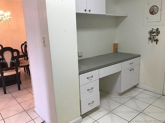 4th image of 4350 Hillcrest Dr APT 514
