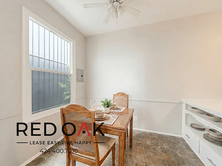 366 N Hayworth Ave #204 — Photo 3