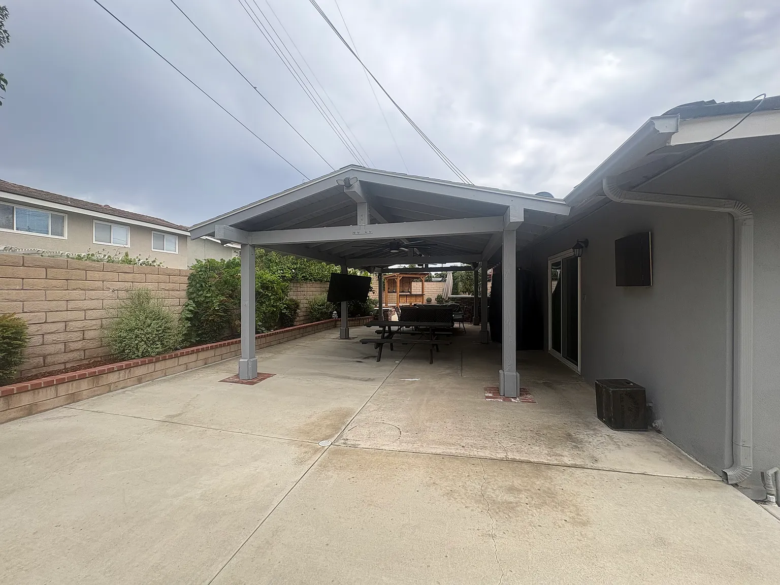 5 bed, 2152 sqft, $5,800 — Photo 3