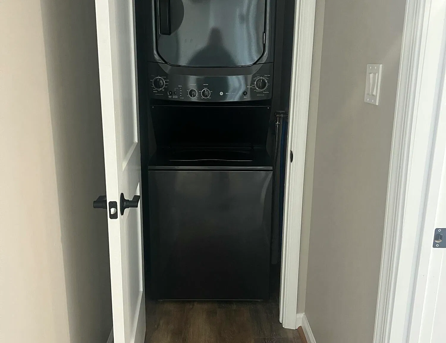 2 bed, 1.0 bath, 800 sqft, $1,800 — Photo 4