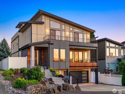 1025 N 36th Street, Renton, WA, 98056