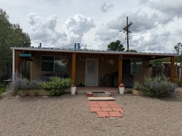 66 N Main St, Pecos, NM 87552