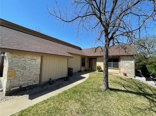 10 Oaks Pl, Leander, TX 78645