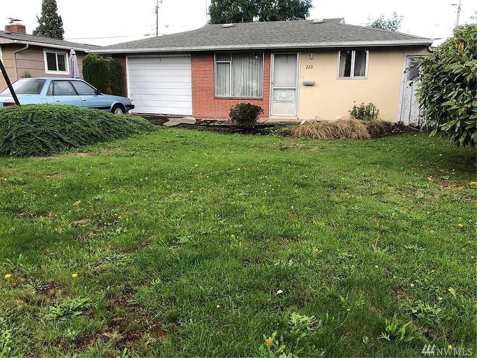 1st image of 223 E 62nd St