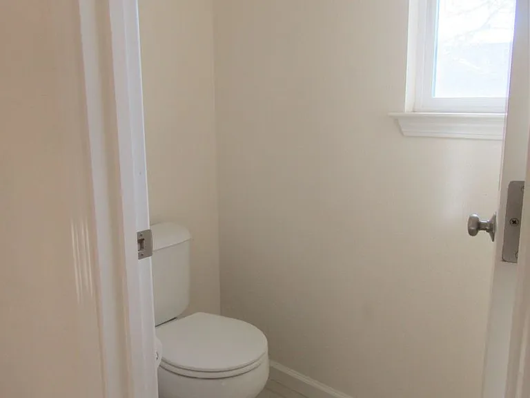 8457 Old Oak Rd — Photo 10