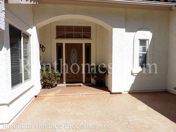 4th image of 1986 Continental Ln