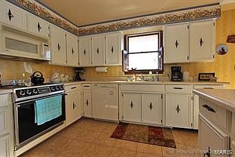 5th image of 702 Woodbine St