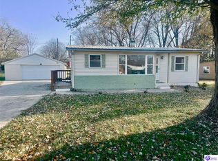 302 Glenwood Dr, Vine Grove, KY 40175