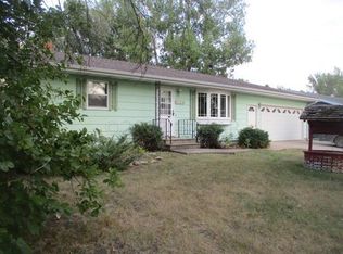 502 4th St SE, Hillsboro, ND 58045
