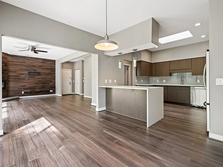 5 Wellesley Pl — Photo 4