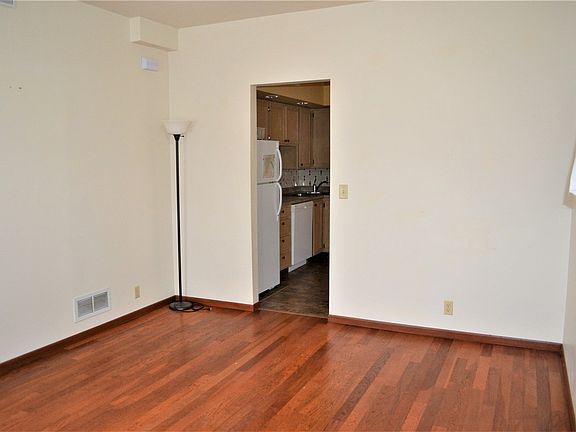 3rd image of 1617 Avenue B