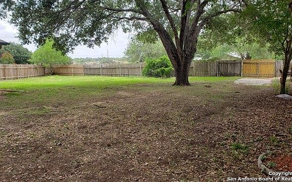 4th image of 2106 Yosemite St