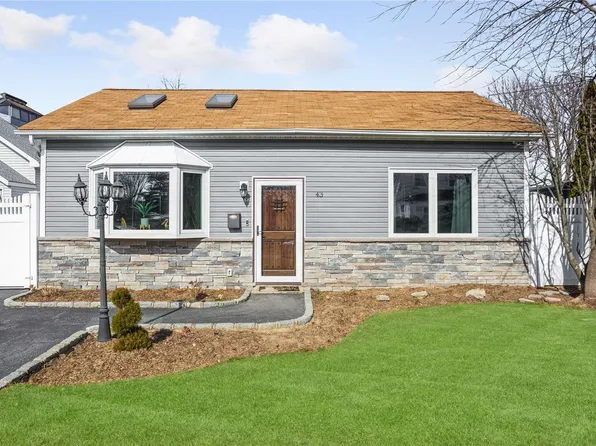 43 Hawley Avenue, West Islip, NY 11795