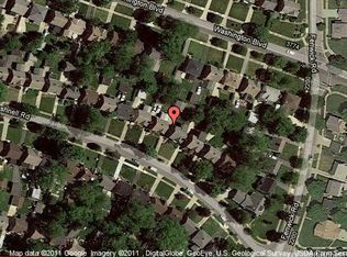 3825 Bushnell Rd, University Heights, OH 44118