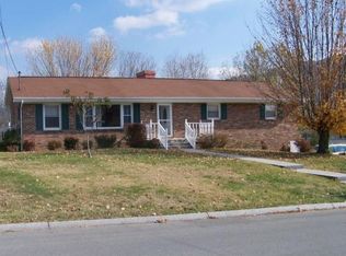 102 Richmond Heights Rd, Bristol, TN 37620
