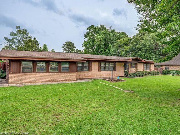 2nd image of 1711 Courtney Ln