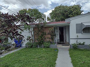 2nd image of 21 SW 58th Ave