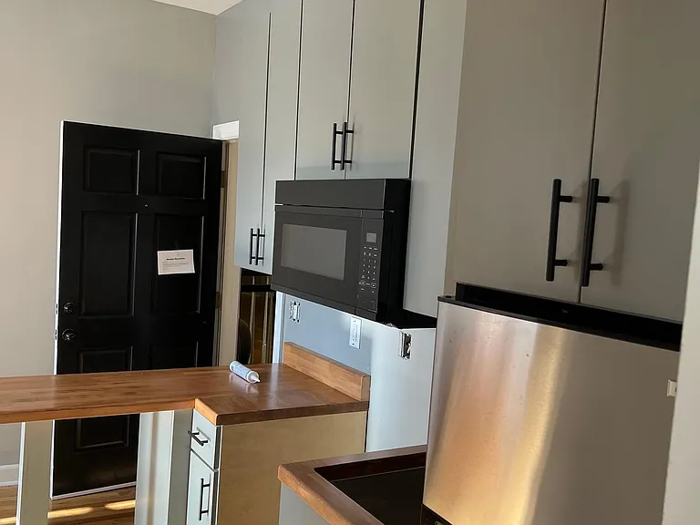 161 E New Hampshire Ave #4 — Photo 2