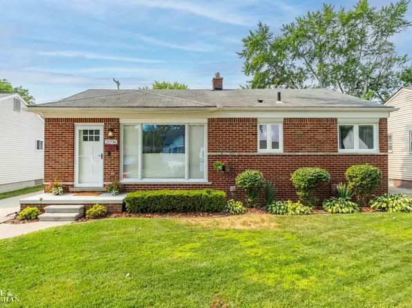 21730 Kramer St, Saint Clair Shores, MI 48080