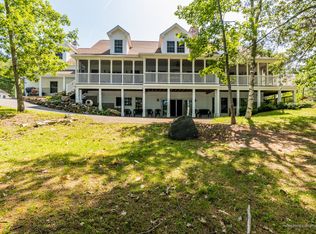 15 Apple Hill Ln, Boothbay, ME 04537