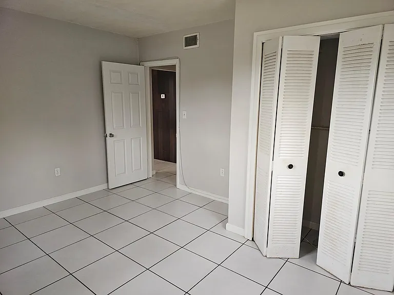 2922 Shore Dr — Photo 22