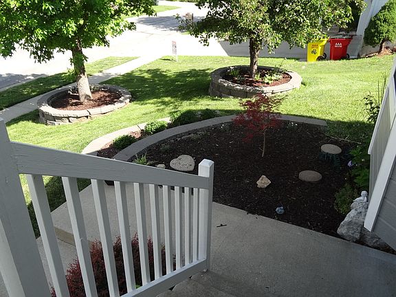 2nd image of 2200 NE Summerfield Dr