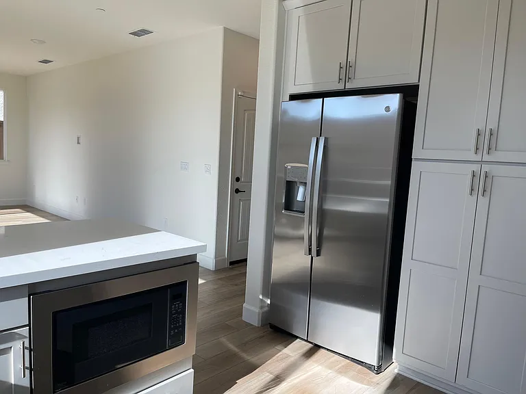 3261 Sherman Way — Photo 35
