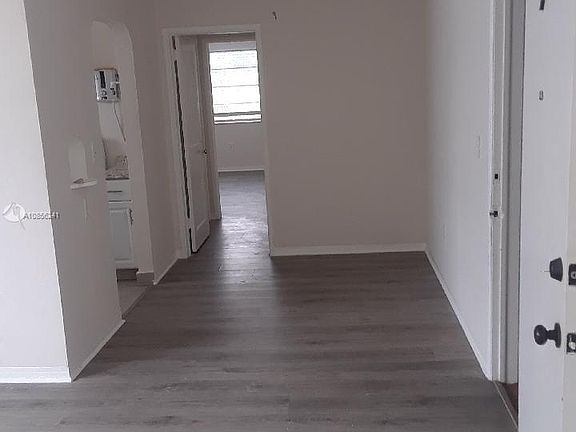 2nd image of 7920 Byron Ave APT 7