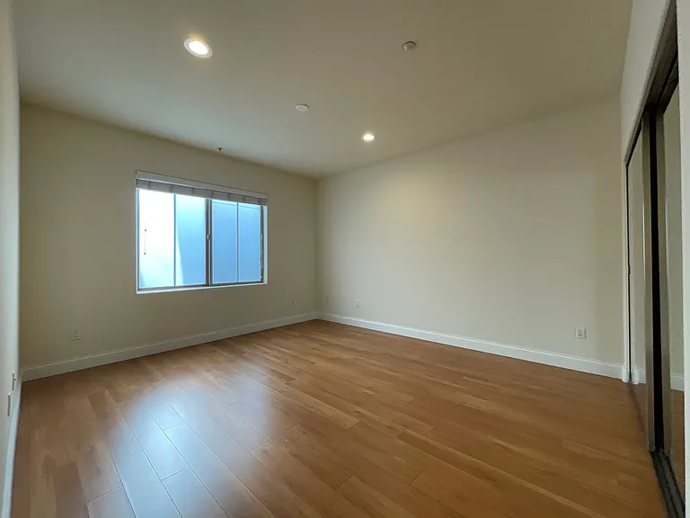 2030 Dracena Dr #17 — Photo 16