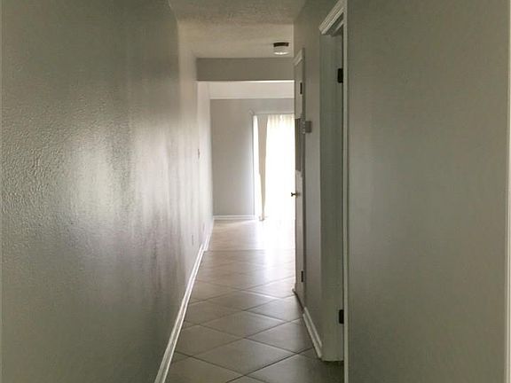 5th image of 9650 Hillview Dr APT 4