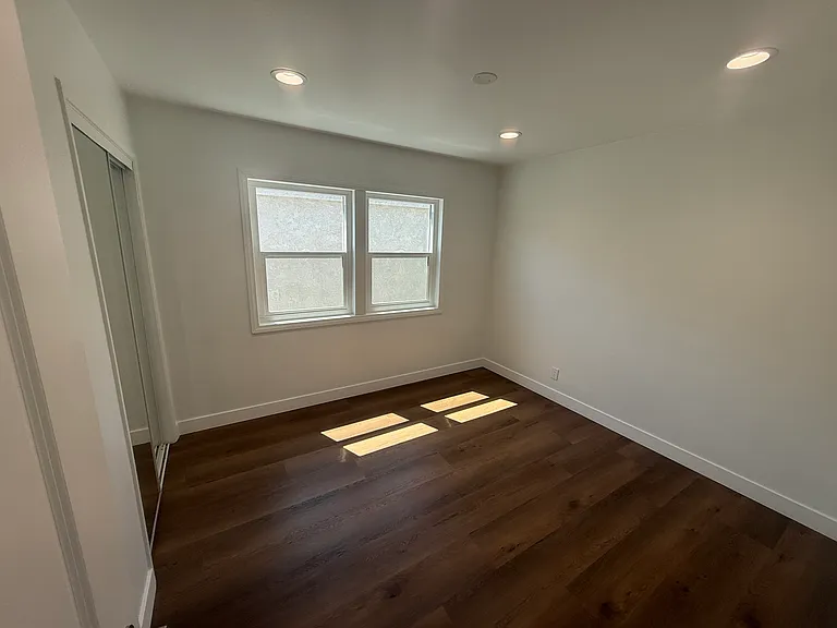 11247 Dalwood Ave — Photo 10