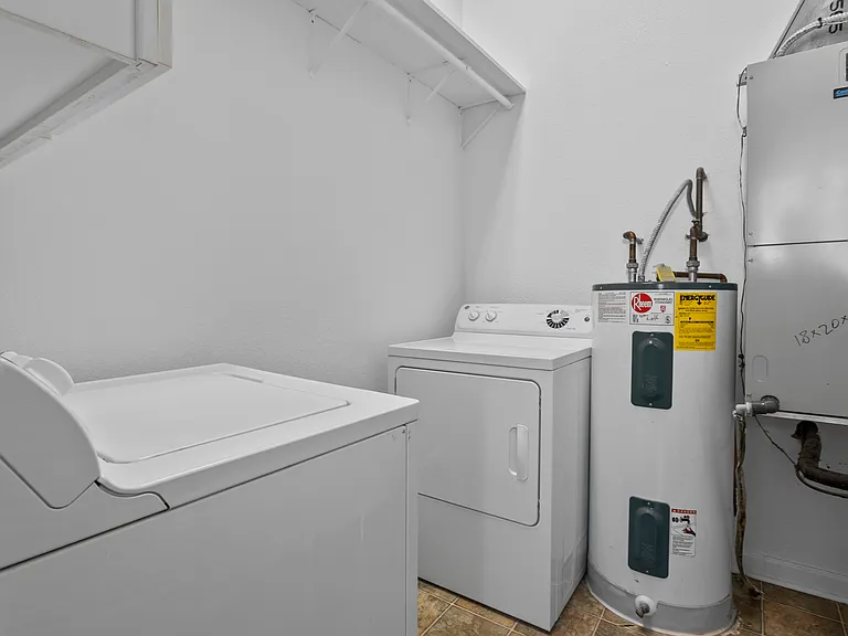 West Seventh - In Unit Washer/Dryer