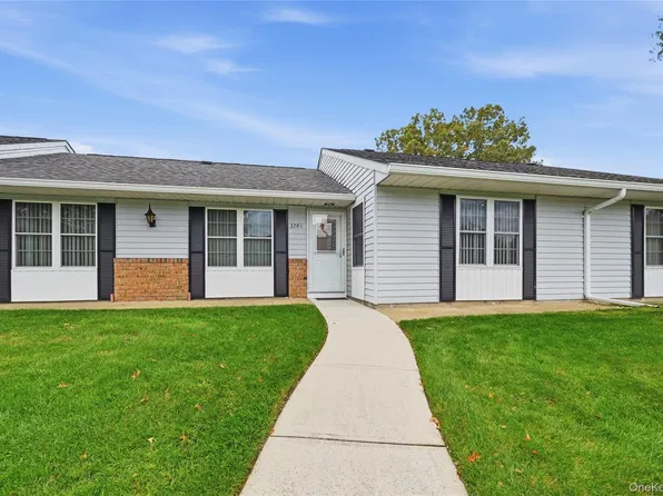 379C Woodbridge Drive #C, Ridge, NY 11961