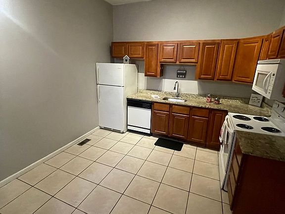 5th image of 2511 S 9th St #A