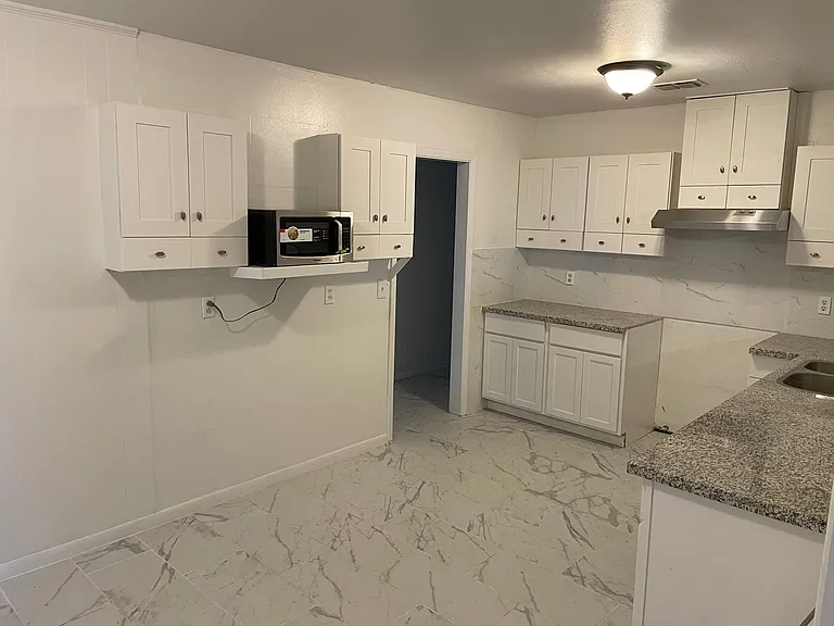 7031 W Canal Blvd — Photo 2