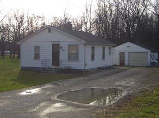 966 E Elm St, Danville, IL 61832