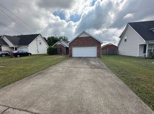 1132 Eastwoods Dr, Murfreesboro, TN 37130