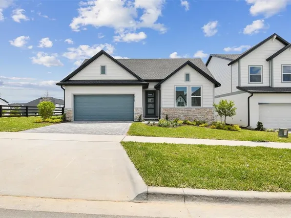 16998 Cedar Valley Cir, Clermont, FL 34711