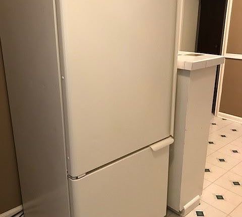 kitchen refrigerator
