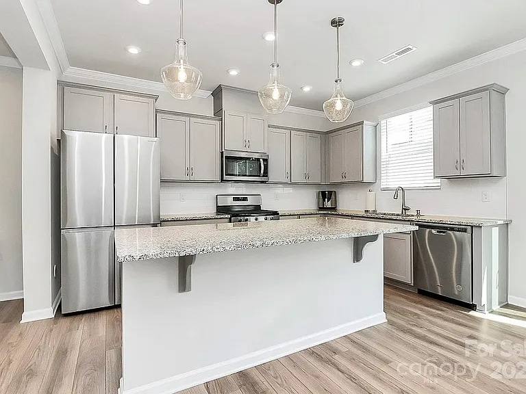 16042 Red Buckeye Ln — Photo 36
