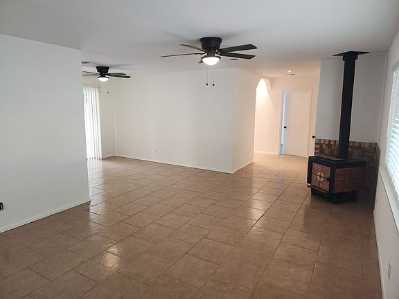 5th image of 2423 Espanola St NE APT A