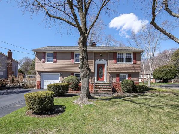 74 Barmore Drive East, Stamford, CT 06905