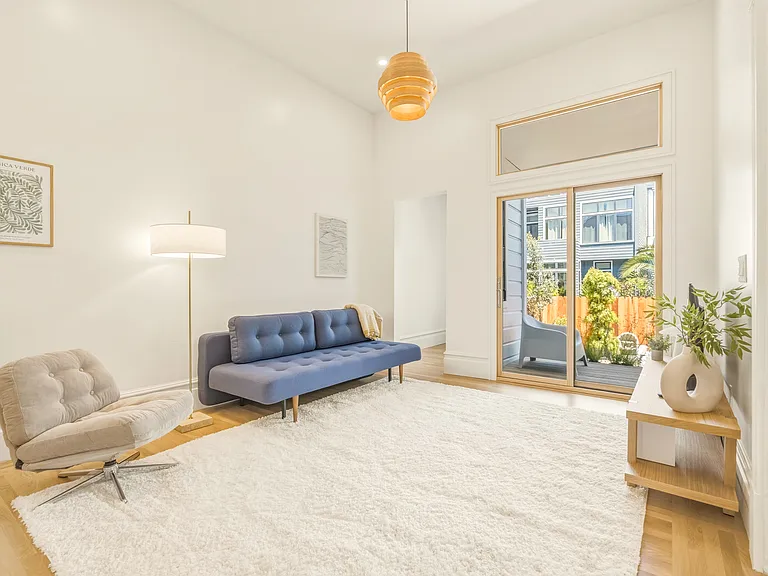 519 Capp St #1/2 — Photo 4