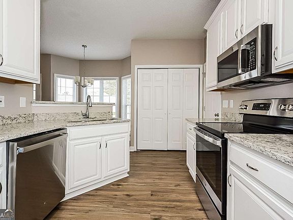 5th image of 257 Baldwin Ct