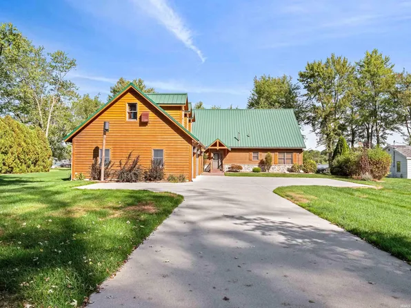 1905 S 750 E, Wolcottville, IN 46795