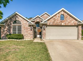 6011 Pacer Ln, Arlington, TX 76018
